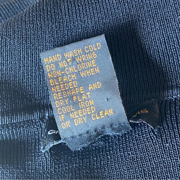 Beautiful black tunic style sweater with faux leather edging - Picture 6 of 6